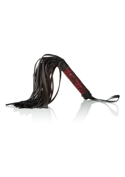 Bestel: Scandal Flogger With Tag - bij Happytoys: de erotische sex webshop | liever Happy dan Easy ⭐⭐⭐⭐⭐