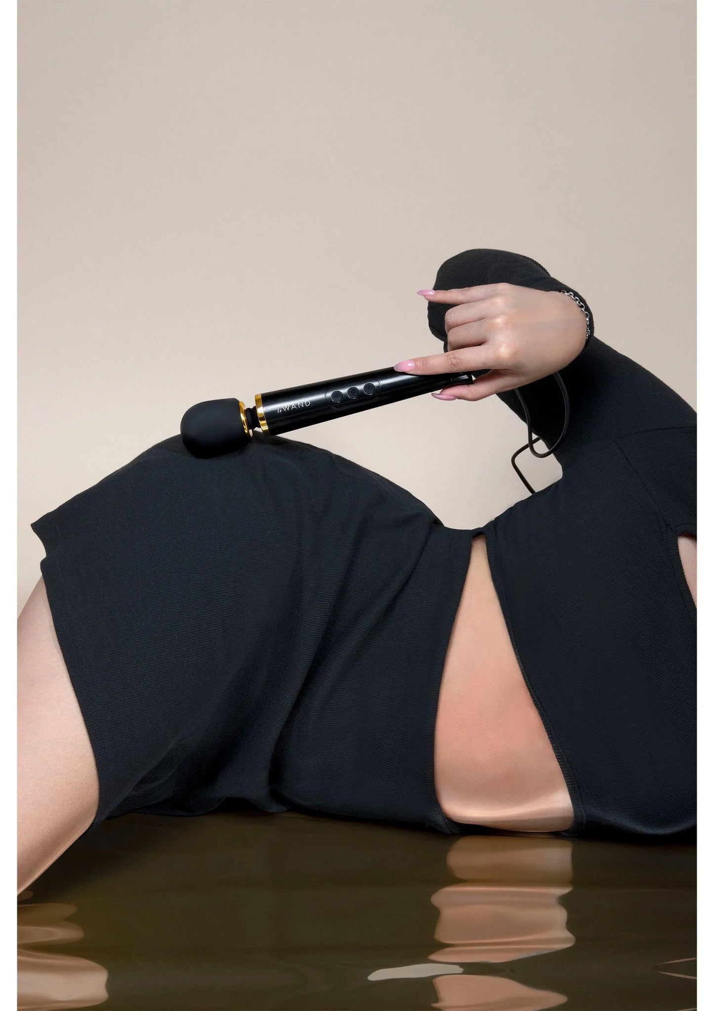 Beste vandaag nog: Le Wand Petit Plugin Massager by LeWand - bij Happytoys Sexshop: online sex shop for Feeling Happy & Easy π
