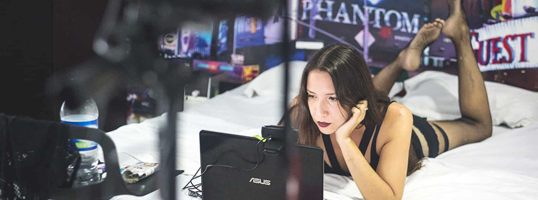 Hoe verdien je geld als camgirl: tips voor geld verdienen met cammen