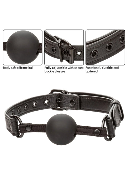 CalExotics balprang met zwarte silicone bal en verstelbare leren riemen