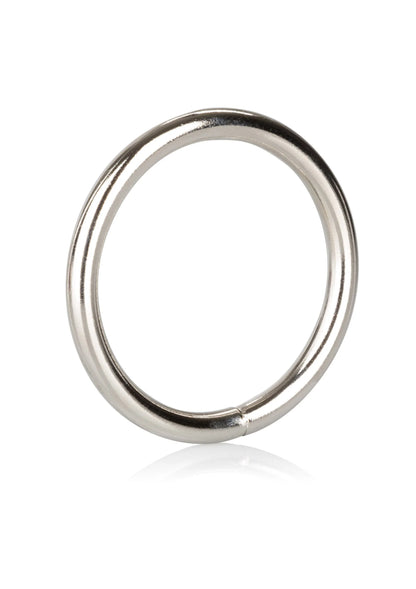 Grote zilveren metalen open ring, licht gebogen profiel