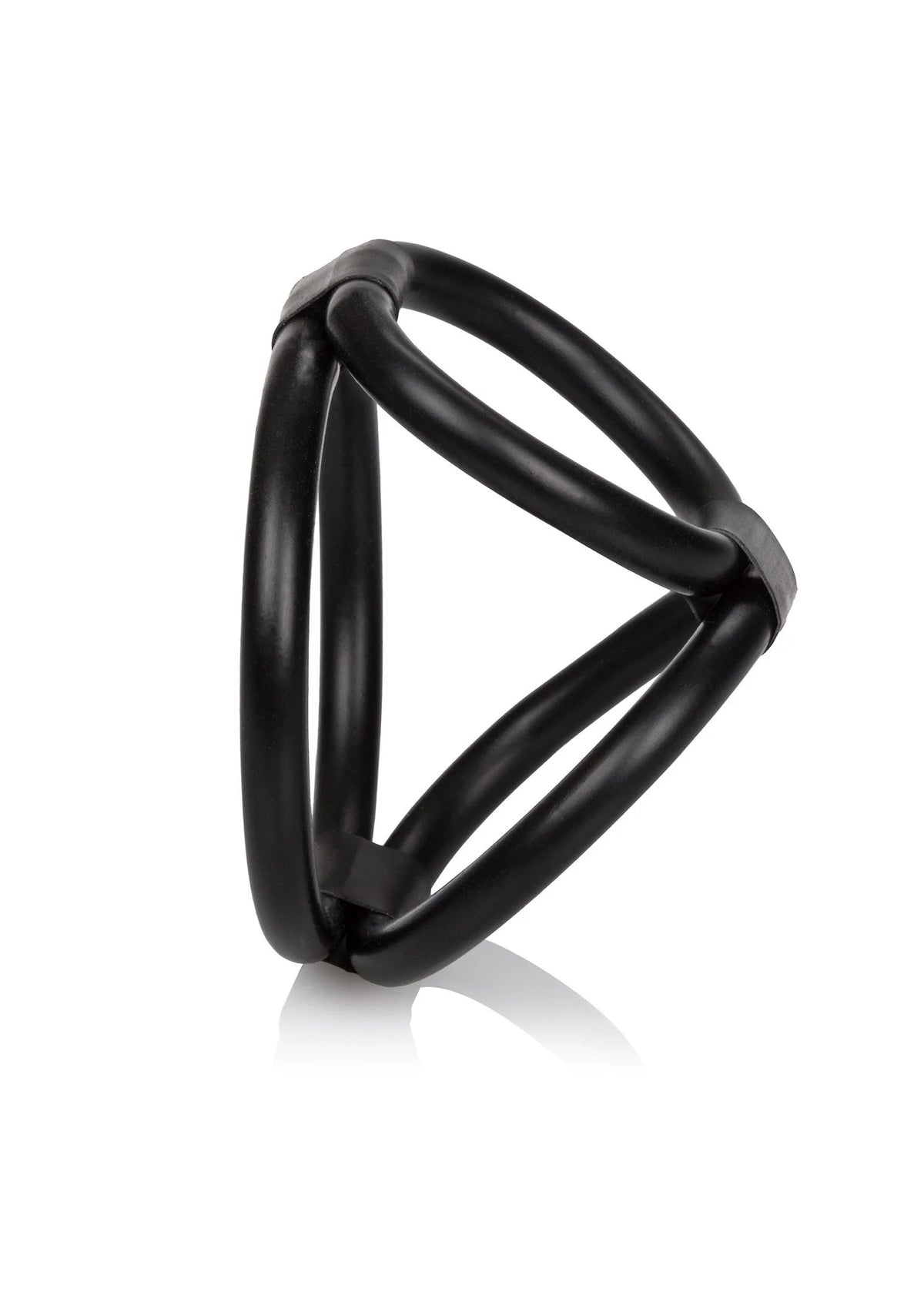 Zwarte cock cage met twee ringen, zicht op de gebogen vorm.