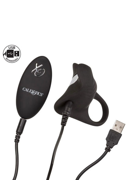 Zwarte siliconen afstandsbedieningsstimulant met USB-stekker en oplaadsnoer