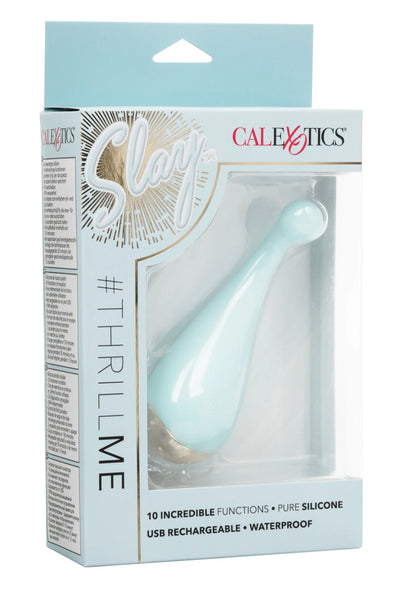 CalExotics Slay #ThrillMe doos met lichtblauwe siliconen vibrator in doorzichtige verpakking