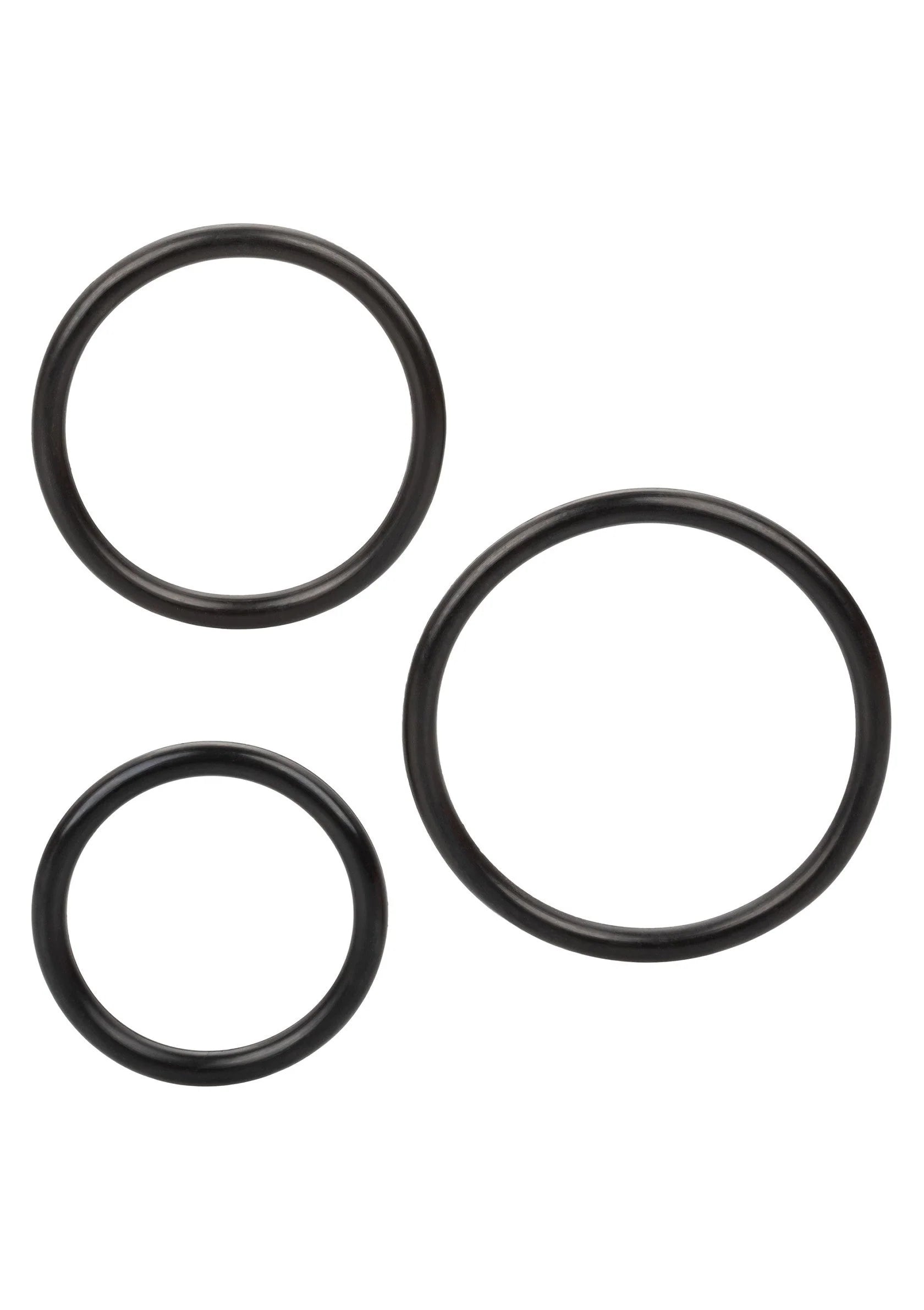 Drie zwarte siliconen ringen in verschillende groottes