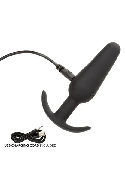 Zwarte slanke vibrerende plug met USB-laadkabel en aansluitstuk