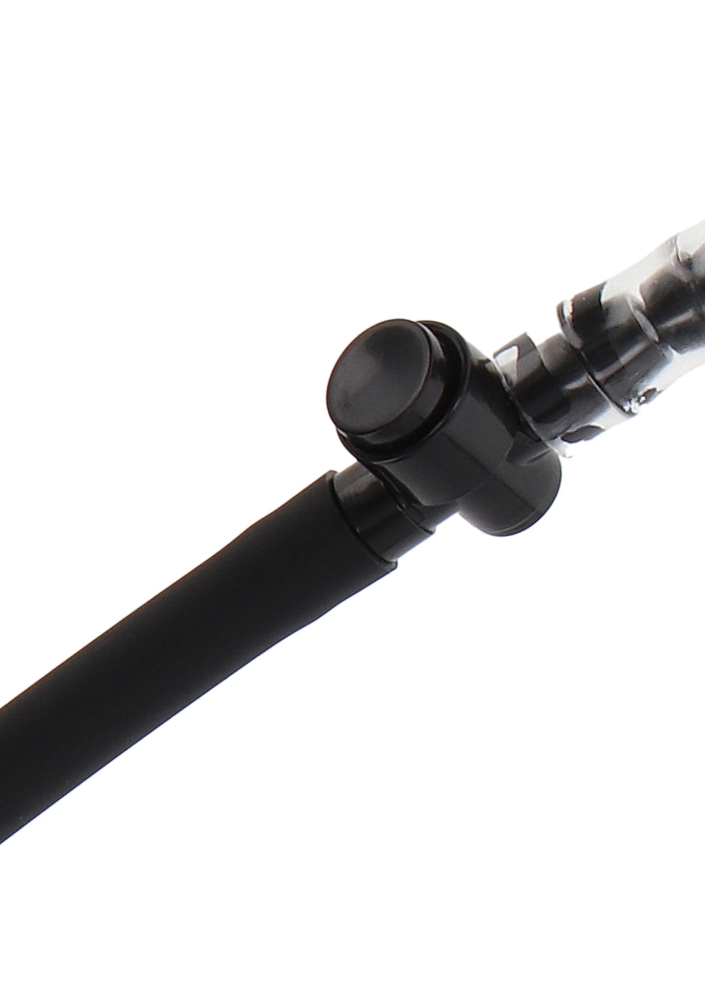 Zwarte connector met ronde afdichting en slang voor penispomp
