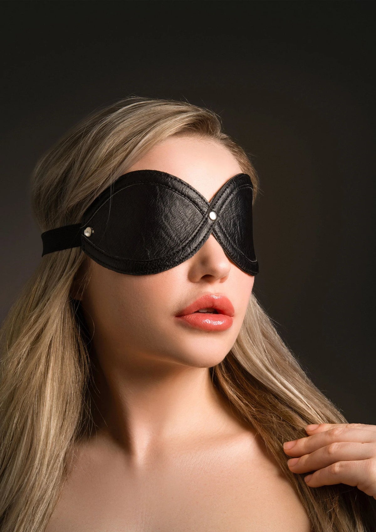 Bestel: Infinity Blindfold - bij Happytoys: de erotische sex webshop | liever Happy dan Easy ⭐⭐⭐⭐⭐