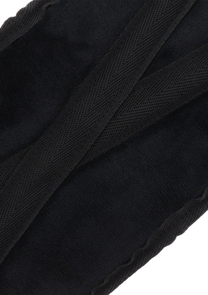 Zwart gaasdetail op bondage strap met zichtbare naad en elastische rand