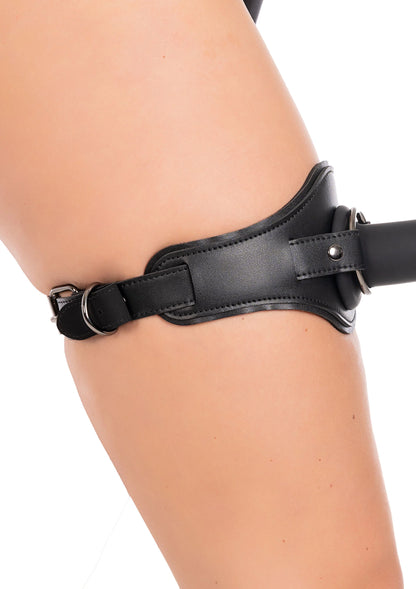 Zwarte dijstrap-on band met verstelgesp en metalen bevestigingsring