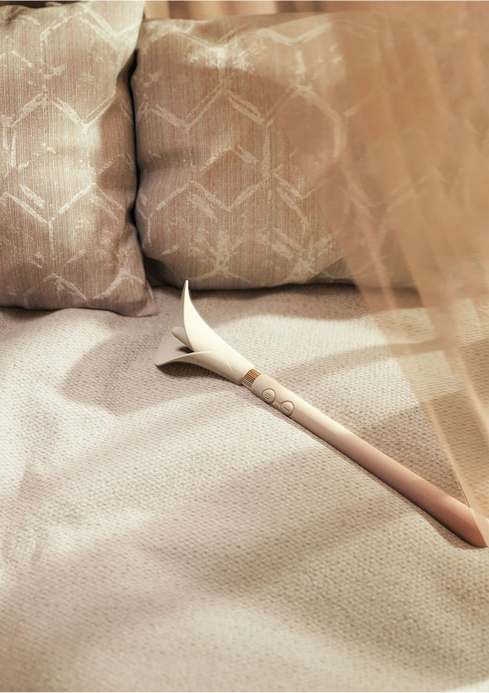 Beste vandaag nog: Calla Vibrating Stimulator White by Zalo - bij Happytoys Sexshop: Toys for Feeling Happy & Easy 😊