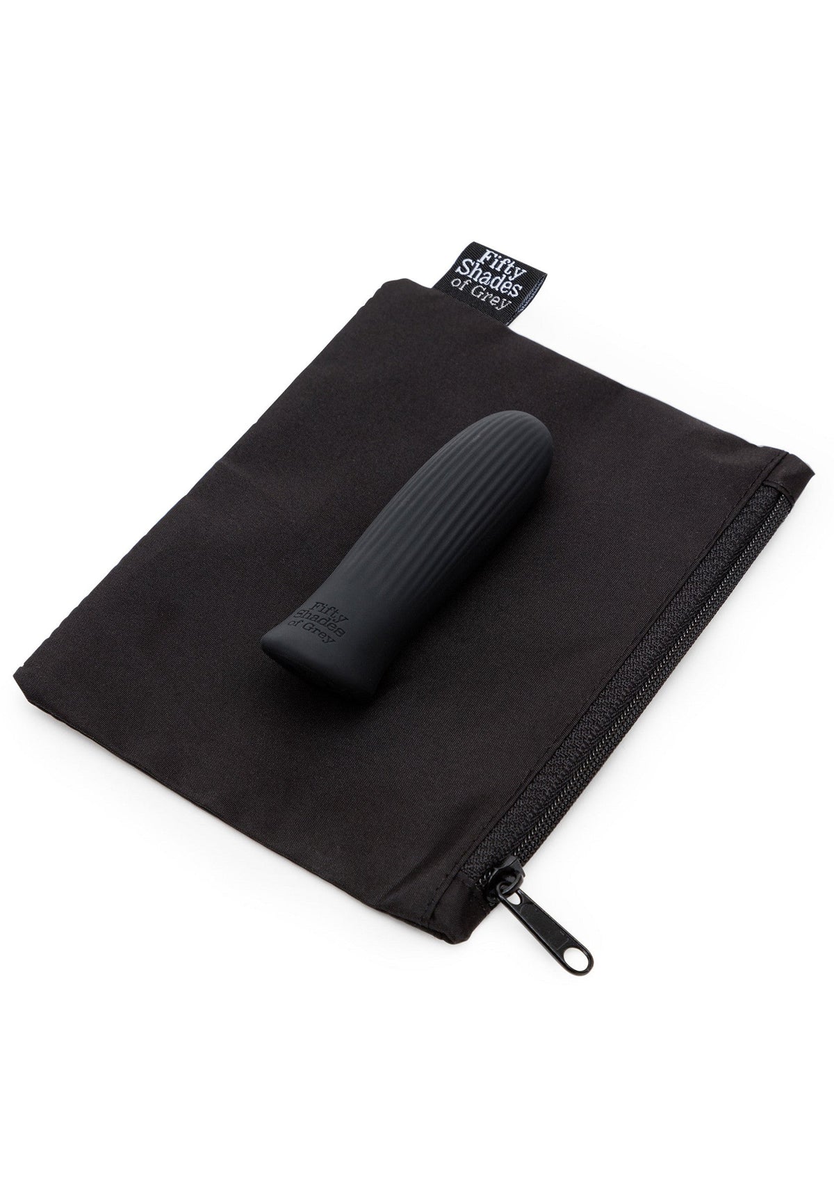 Zwarte opbergzak met label en zwarte bullet vibrator met geribbelde schacht