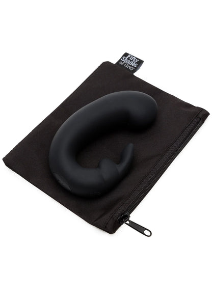 Zwarte opbergtas met rits en zichtbare rabbit vibrator