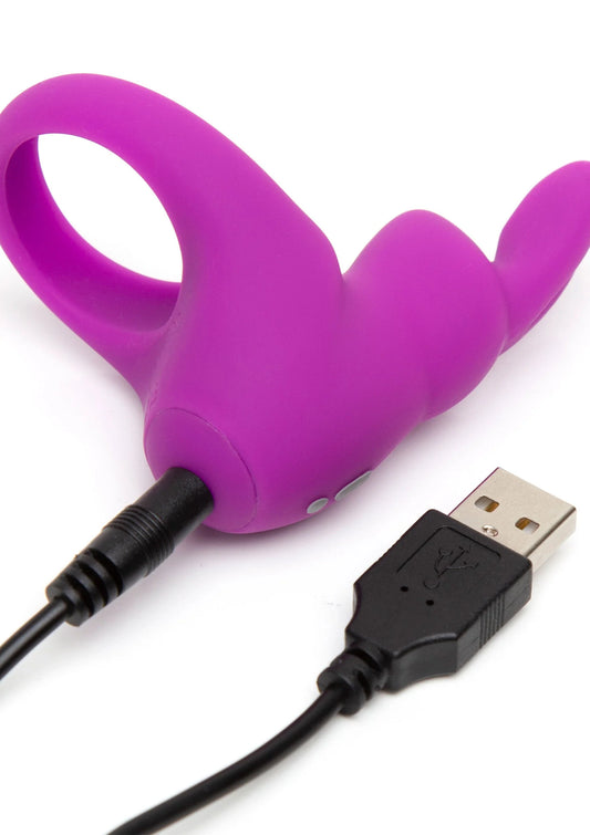 Paarse cockring met haasje-vorm en USB-kabel met stekker