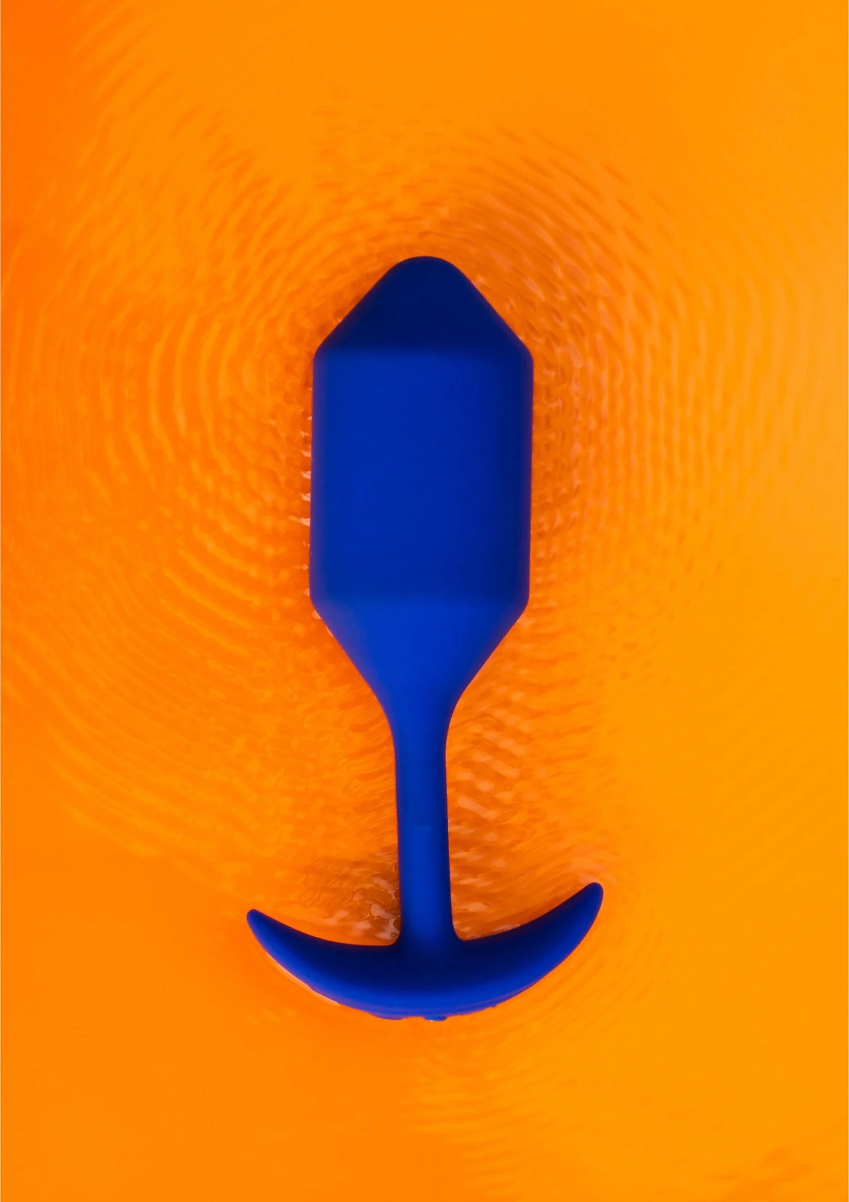 Bestel: Vibrating Snug Plug 4 by B - Vibe - bij Happytoys: de erotische sex webshop | liever Happy dan Easy ⭐⭐⭐⭐⭐
