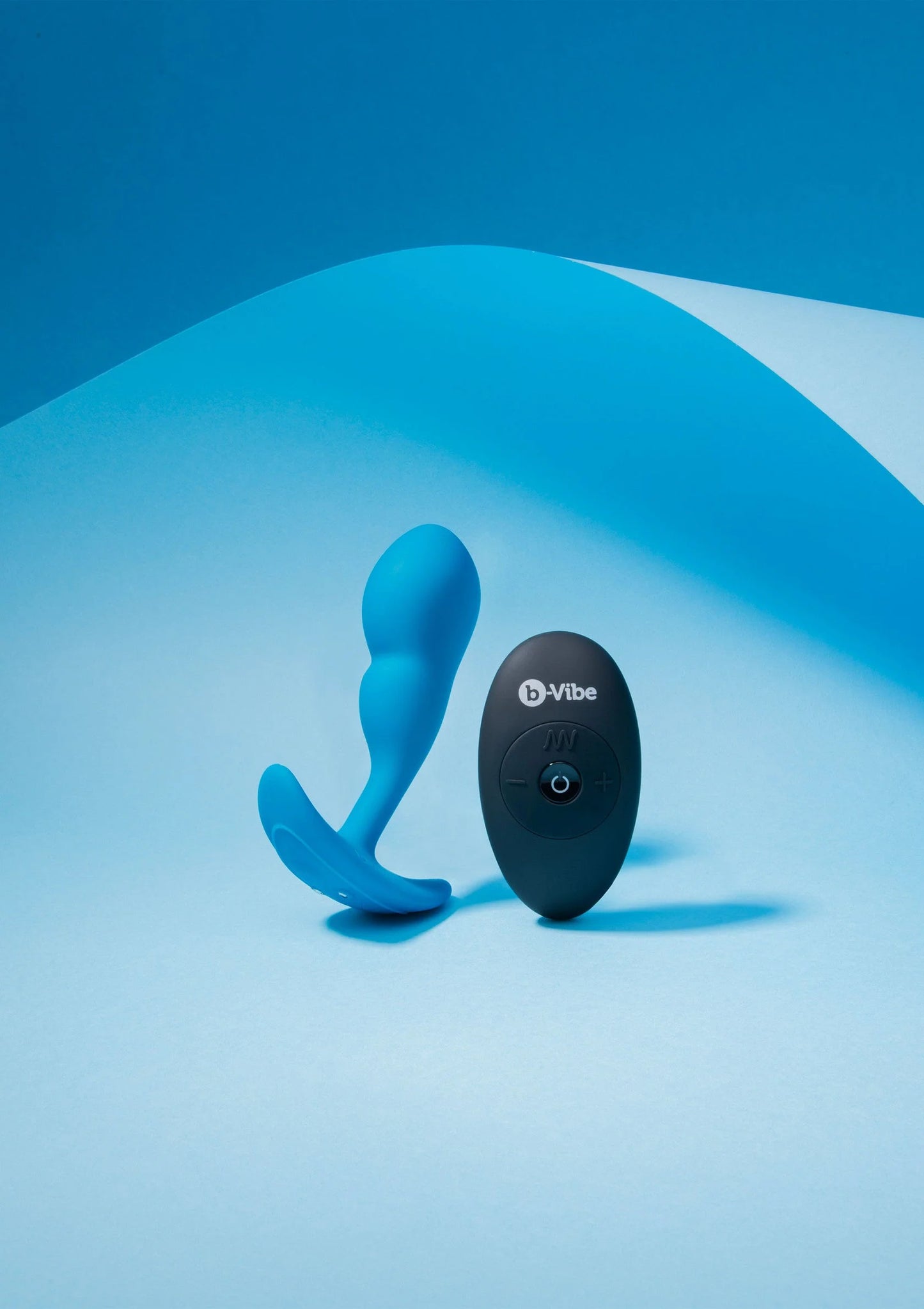 Beste vandaag nog: Remote Control P - Spot Snug Plug 95g by B - Vibe - bij Happytoys Sexshop: Toys for Feeling Happy & Easy 😊