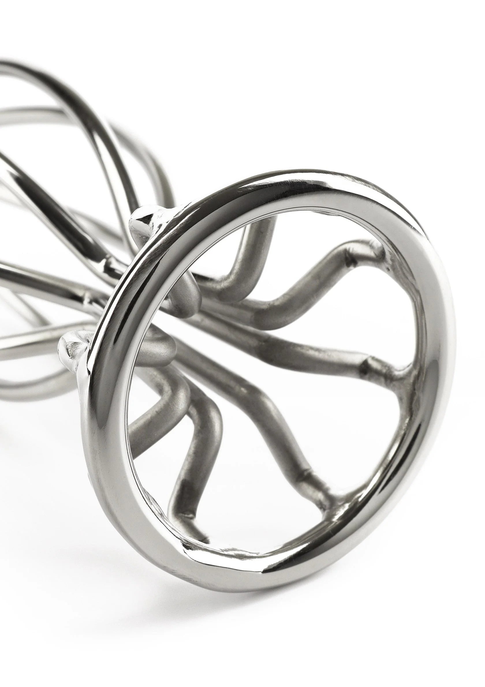 Ronde metalen draadplug met open ring en spiraalvormige draden, zijdelings