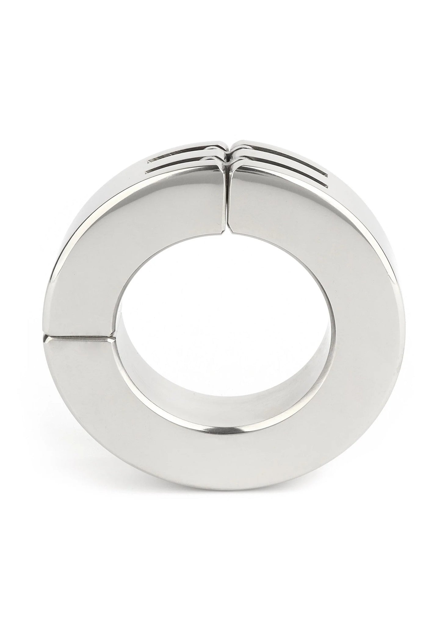 Zilverkleurige cockring van metaal met centrale scharniernaad