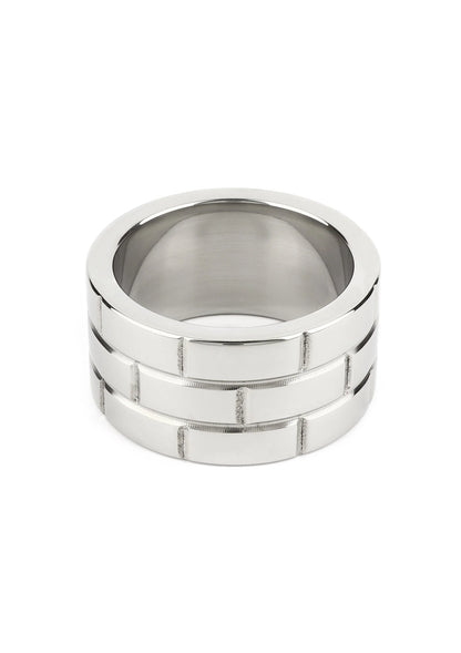Zilverkleurige ring van metaal met brede banden en open binnenzijde