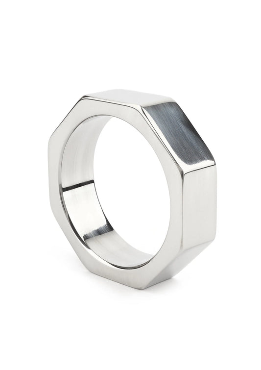 Zilverkleurige hexagonale metalen ring met ronde binnenkant, 45 mm.