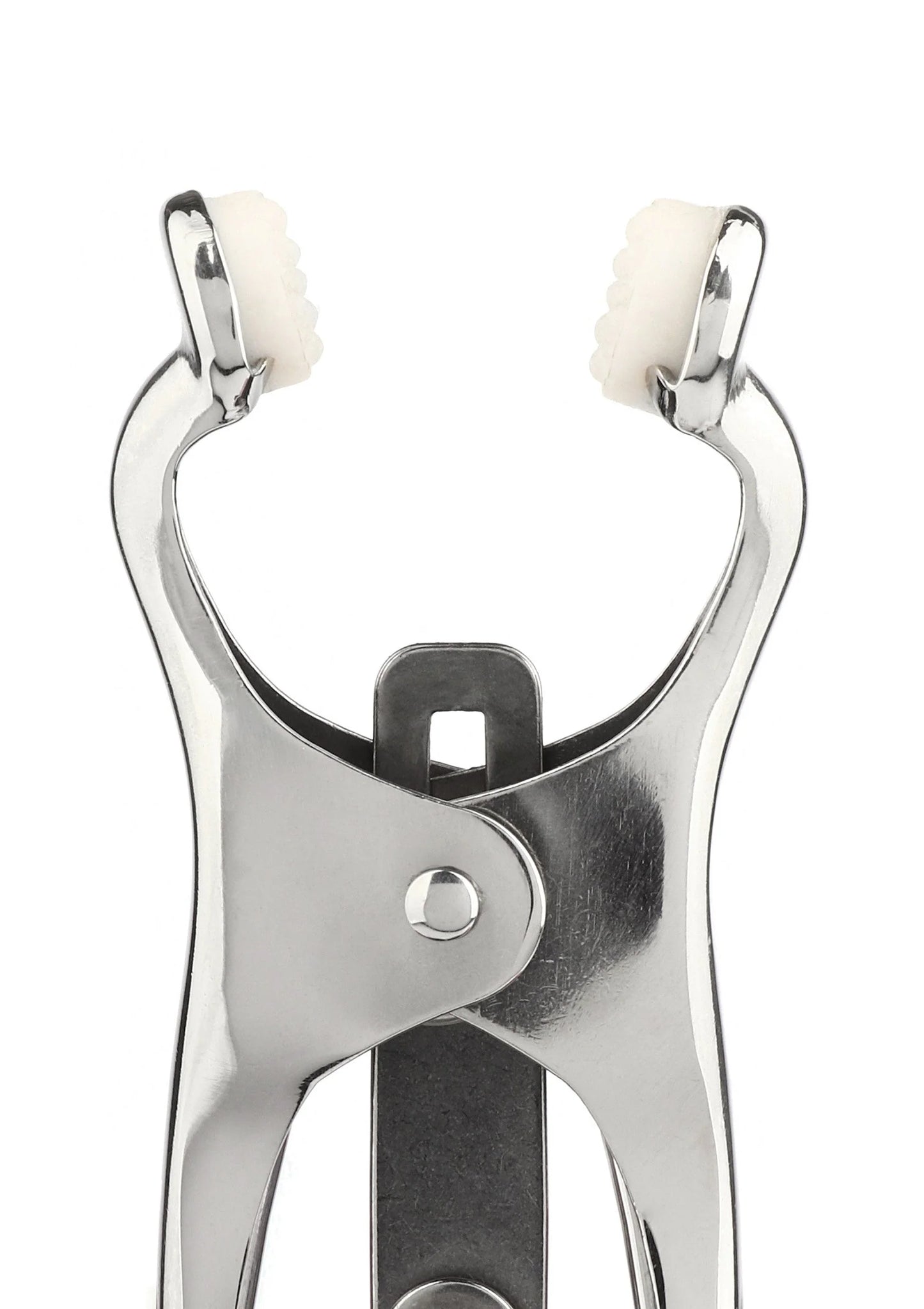 Metalen nippelklem met ring en witte kussentjes, detail, Mr. Steel