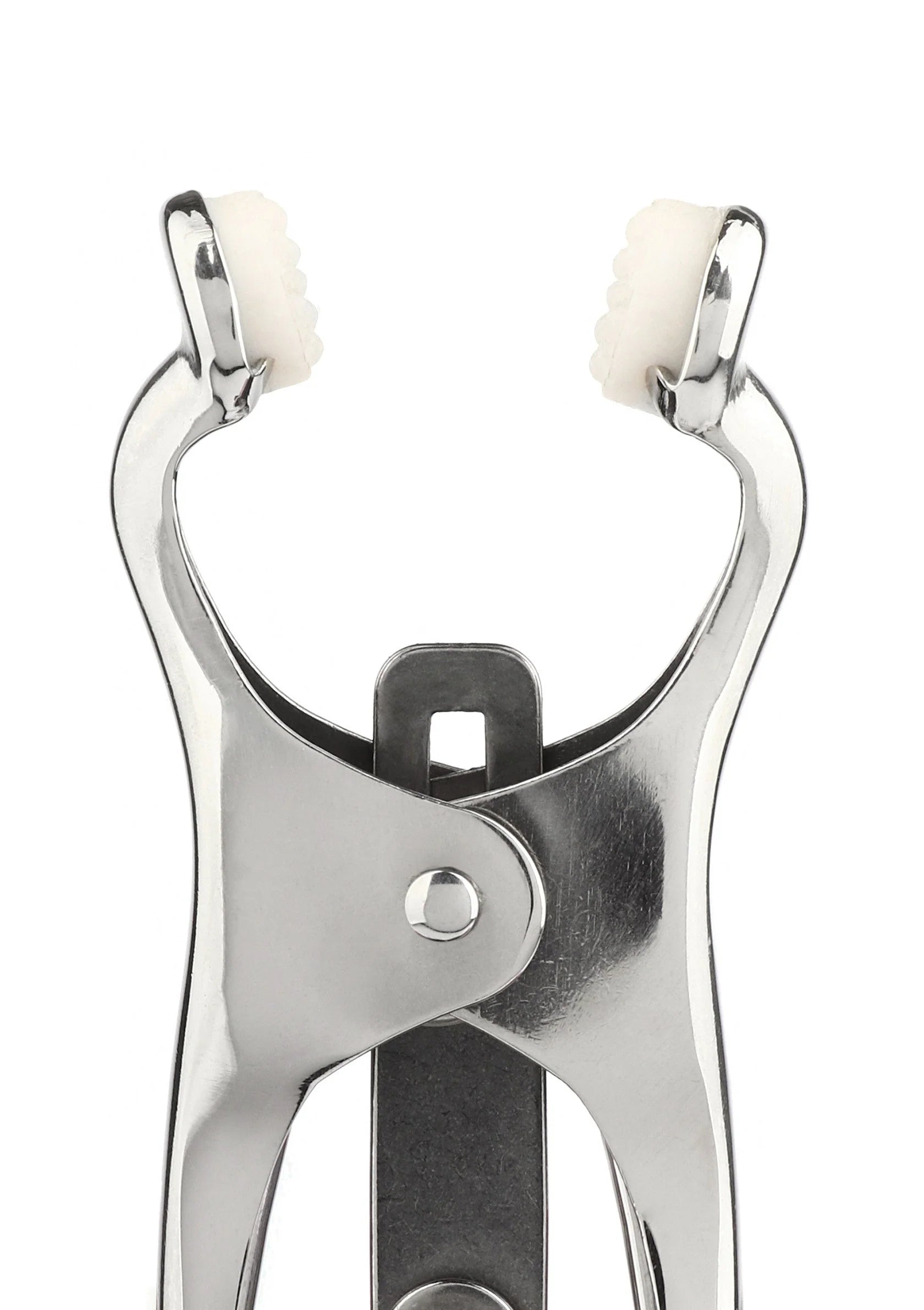 Metalen nippelklem met ring en witte kussentjes, detail, Mr. Steel