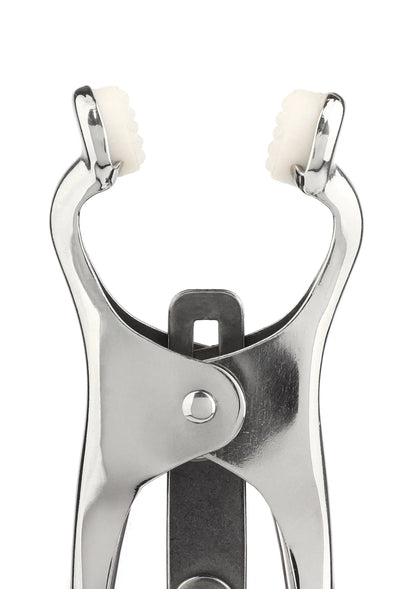 Metalen nippelklem met ring en witte kussentjes, detail, Mr. Steel