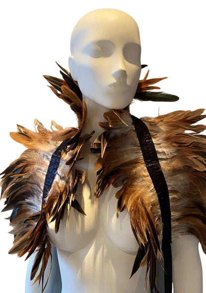Bestel: Feather Shoulder Wrap - bij Happytoys: de erotische sex webshop | liever Happy dan Easy ⭐⭐⭐⭐⭐
