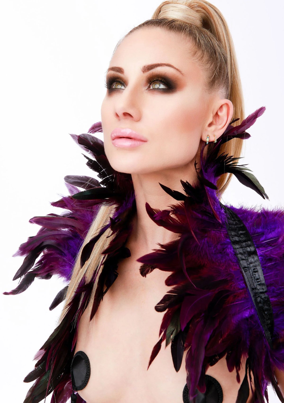 Bestel: Feather Shoulder Wrap - bij Happytoys: de erotische sex webshop | liever Happy dan Easy ⭐⭐⭐⭐⭐