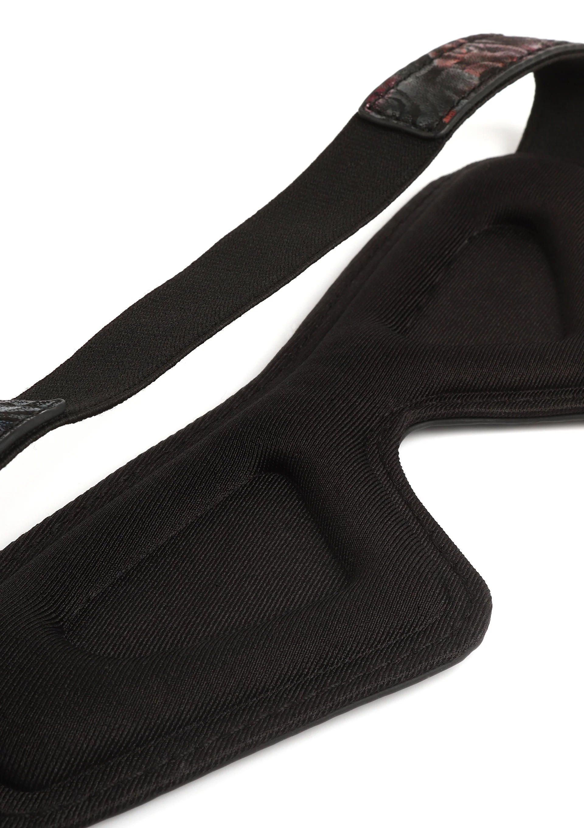 Beste vandaag nog: Floral Jacquard Blindfold by Geisha - bij Happytoys Sexshop: online sex shop for Feeling Happy & Easy 😊