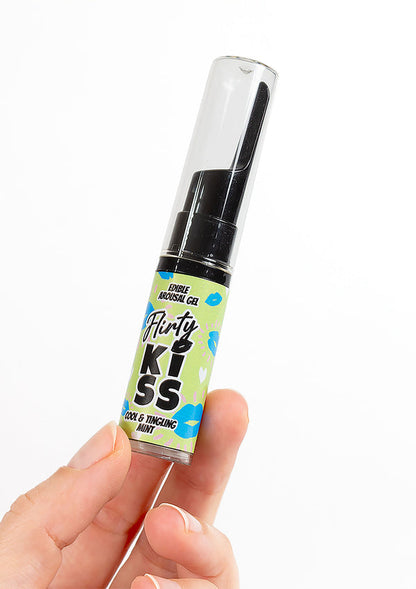 Beste vandaag nog: Flirt Kiss Gel Strawberry Mint 2x8 gr by Secret Play - bij Happytoys Sexshop: online sex shop for Feeling Happy & Easy 😊