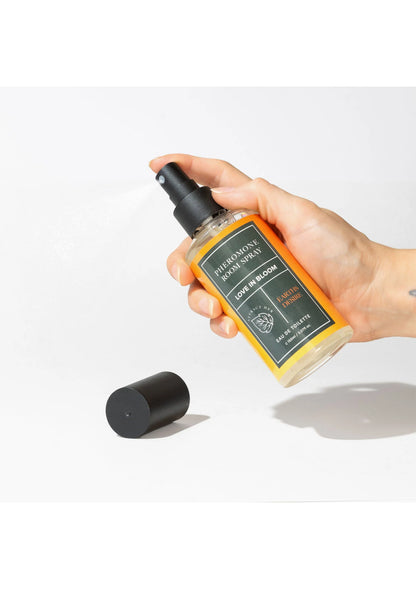 Room Phero Attract Her 150 ml by Eye of Love Bloom