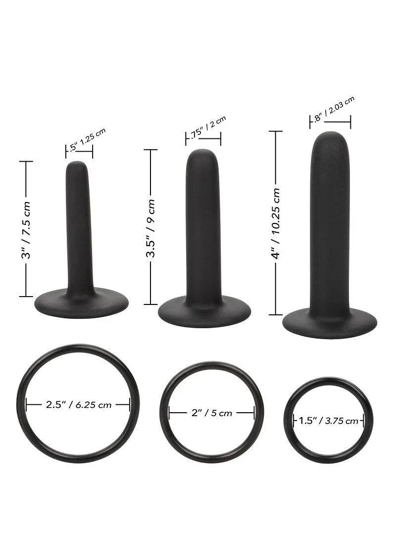Drie zwarte siliconen pegging plugs en drie siliconen ringen met maten