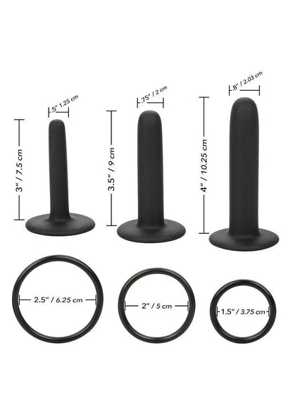 Drie zwarte siliconen pegging plugs en drie siliconen ringen met maten