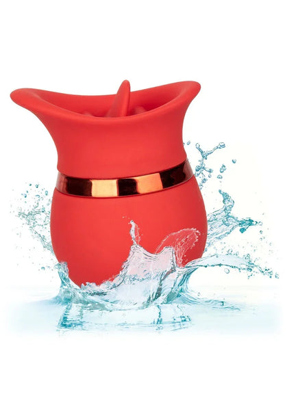 Rode siliconen vibrator met waterdruppels, met gouden ring