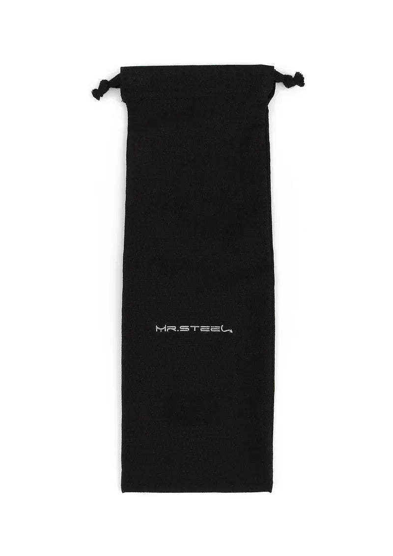 Zwart opbergzakje met koorden en Mr. Steel-logo